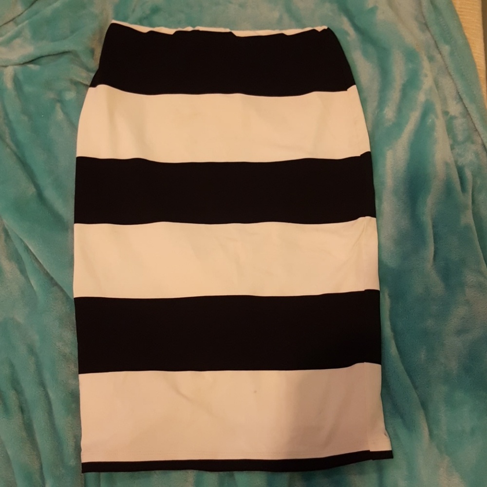 JLO pencil skirt